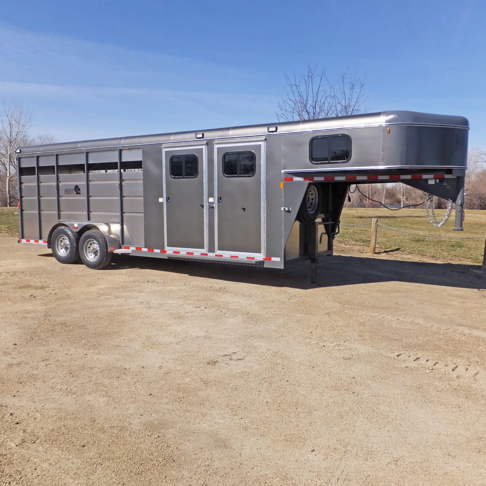 Maverick 4 horse gooseneck with side tack.